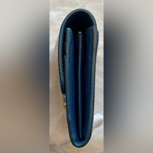 Furla Authentic Vintage Beautiful Blue Leather Wallet with Gold Hardware - Picture 2 of 16